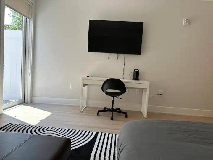 Luxury Stay For Nyc Visit Jersey City 7 Min Walk Nyc Train Station Exterior photo